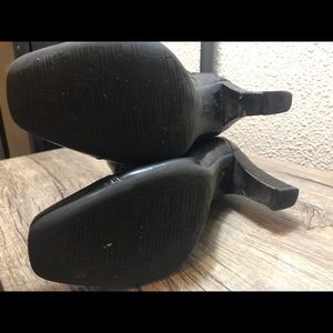 Franco Sarto Shoes - Franco Sarto black booties Franco Sarto Shoes - Franco Sarto black booties